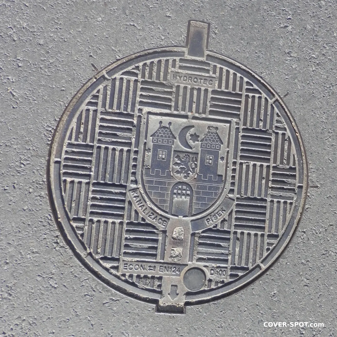 맨홀 뚜껑 Písek, Czechia