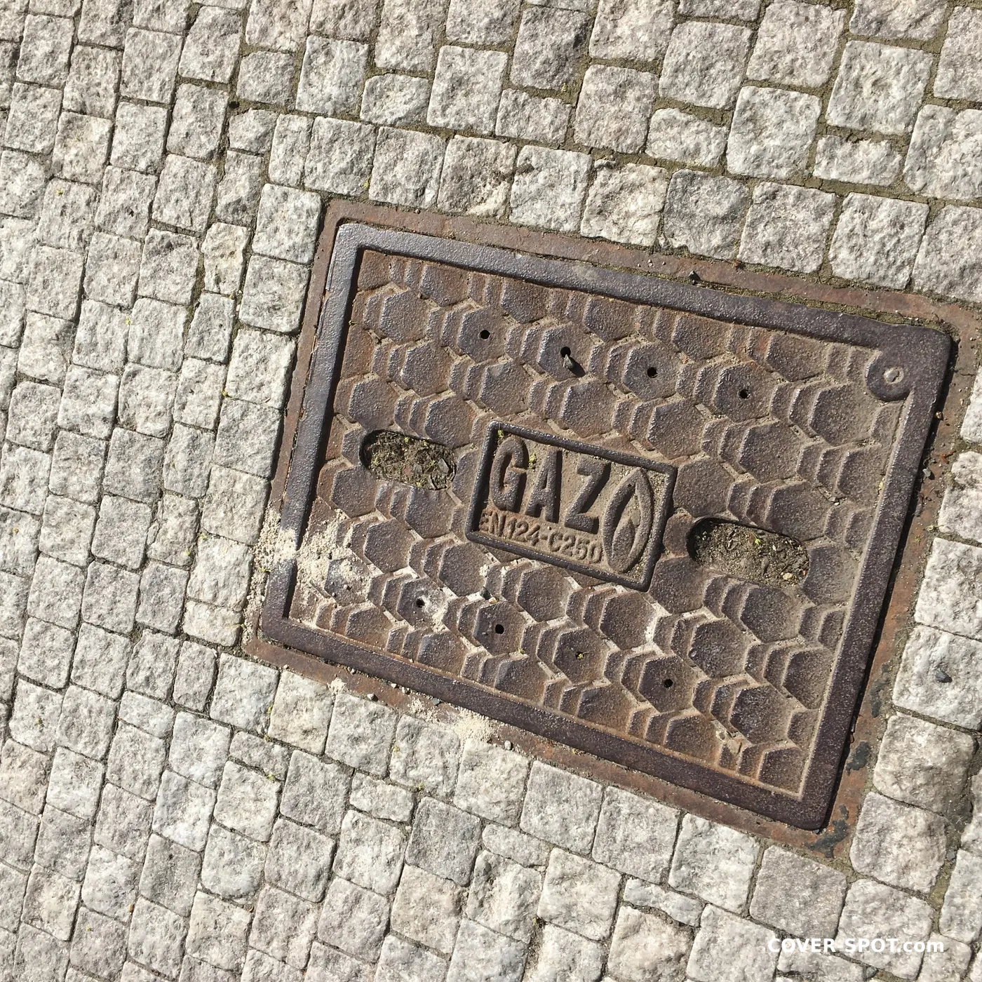 Capac de canal în Praha, Czechia