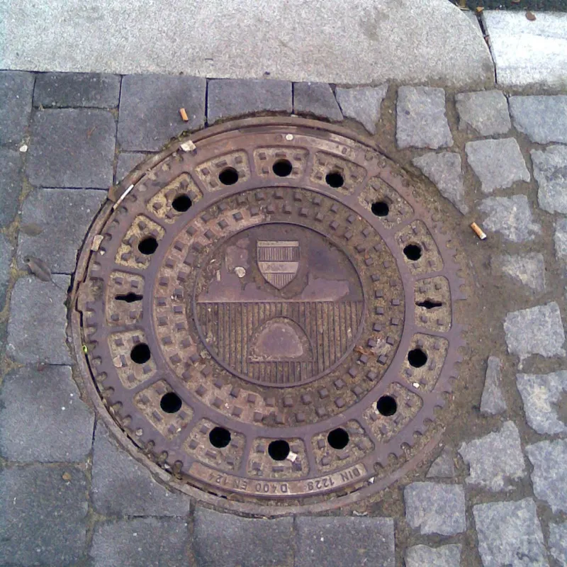 Plaque d'égout