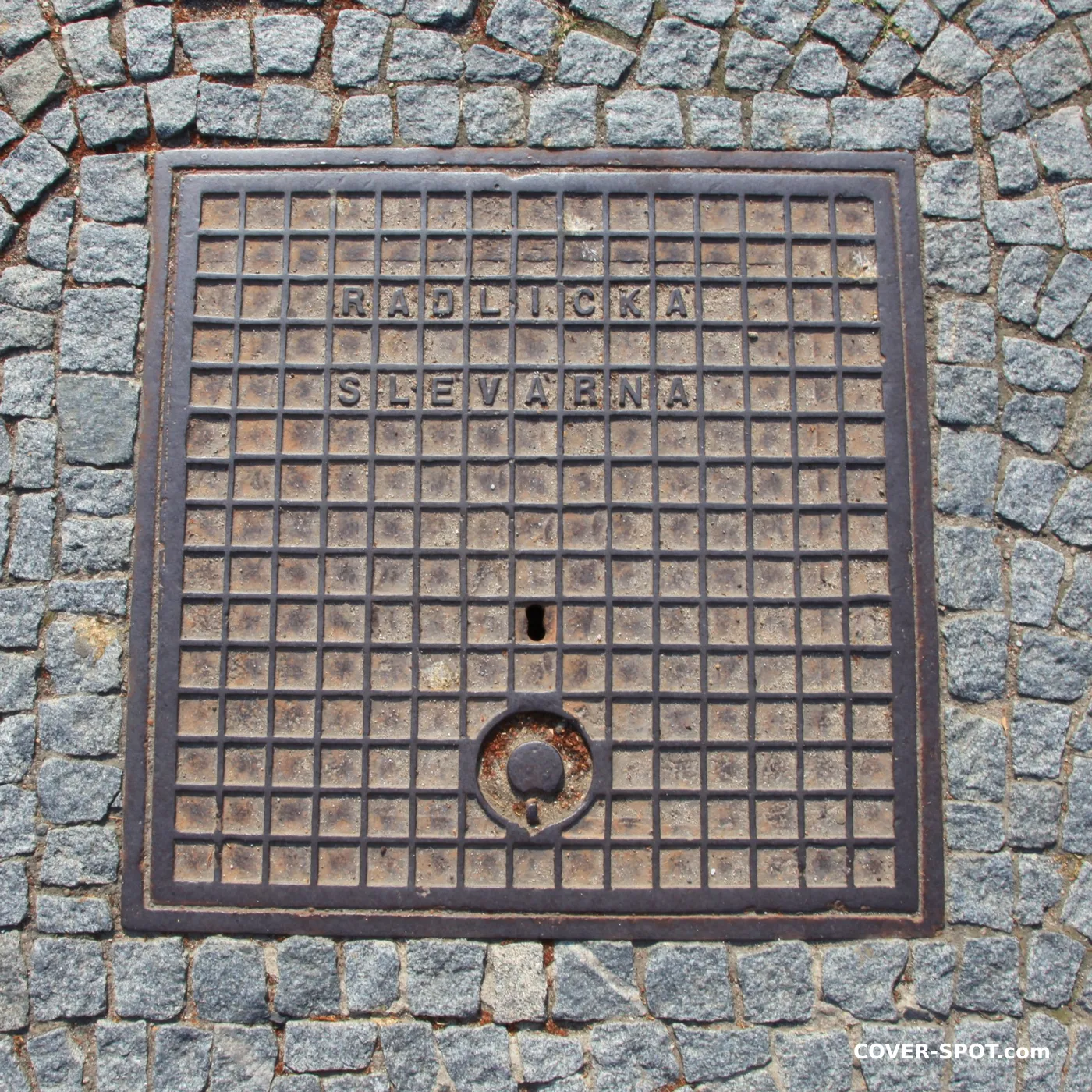 맨홀 뚜껑 Hostinné, Czechia