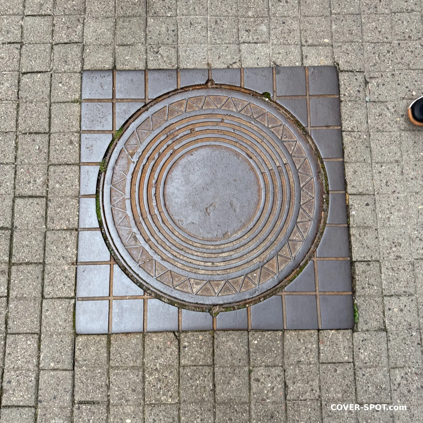 Manhole cover