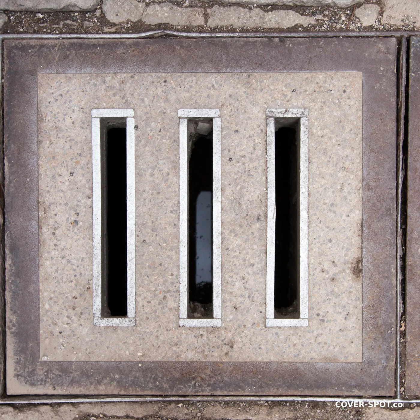 Manhole cover in Corleone, Itálie