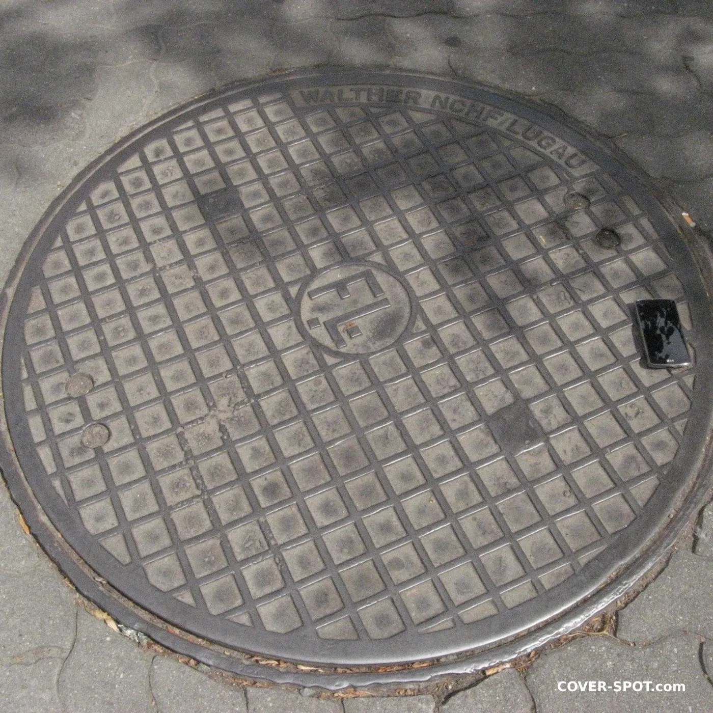 Tapa de alcantarilla en Berlin, State of Berlin, Germany