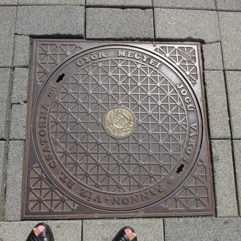Manhole cover in Győr, Hungary