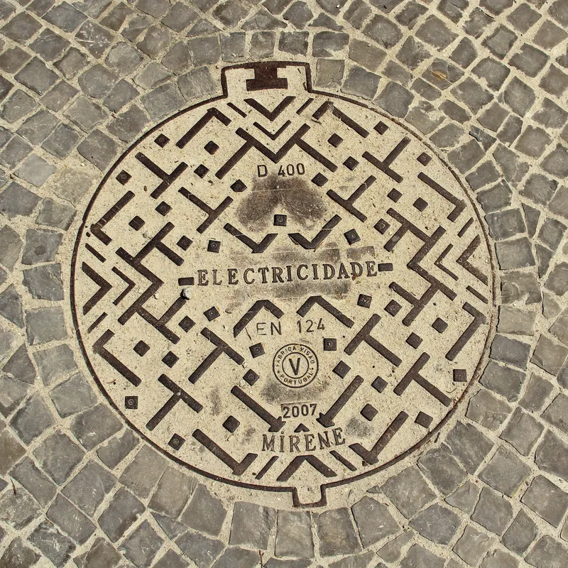 Właz kanalizacyjny w Fátima, Portugal