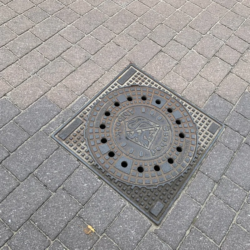 Manhole cover in Manhattan, United States
