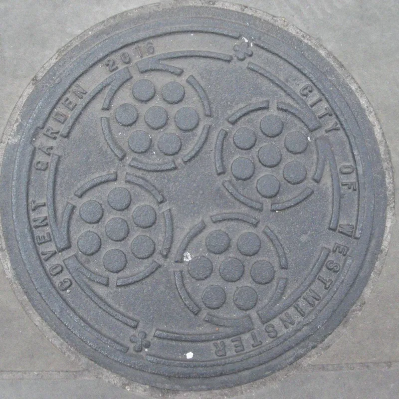 Kanálový poklop v London, United Kingdom