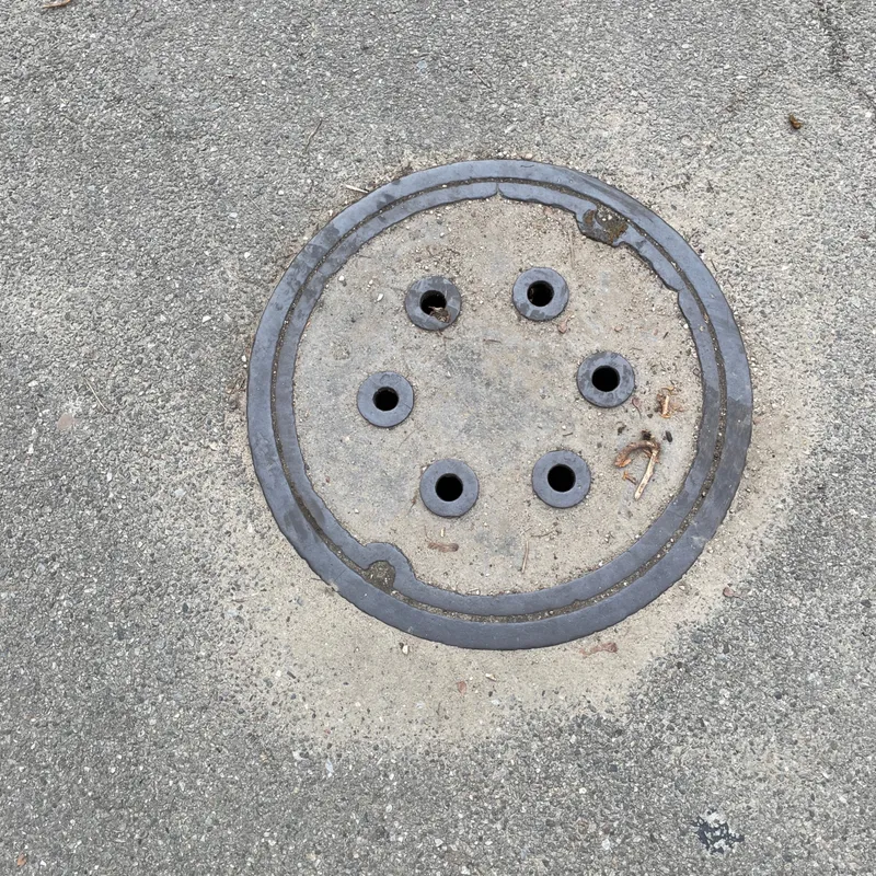 Manhole cover in Manhattan, United States